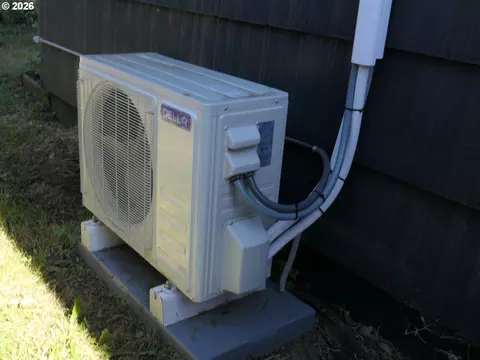 Other - 1805 Hemlock St, Eugene, OR 97404 photo 5 of 7