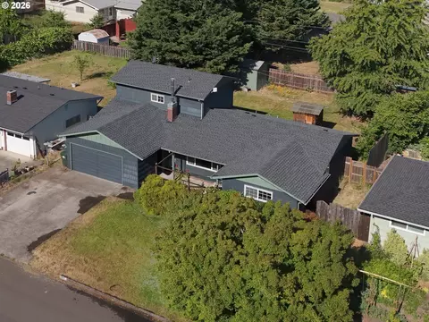 View/Area - 1805 Hemlock St, Eugene, OR 97404 photo 6 of 7