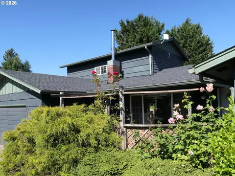 Exterior - 1805 Hemlock St, Eugene, OR 97404 photo 2 of 9