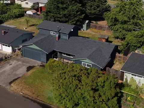 View/Area - 1805 Hemlock St, Eugene, OR 97404 photo 2 of 4