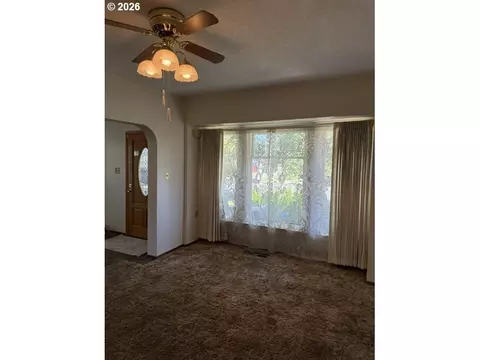 Living - 507 S 11th Ave, Cornelius, OR 97113 photo 3 of 6
