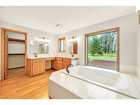 Bath - 27725 Royal, Eugene, OR 97402 photo 1 of 7