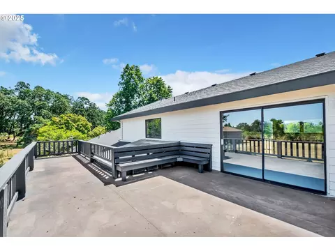 Exterior - 27725 Royal, Eugene, OR 97402 photo 3 of 6