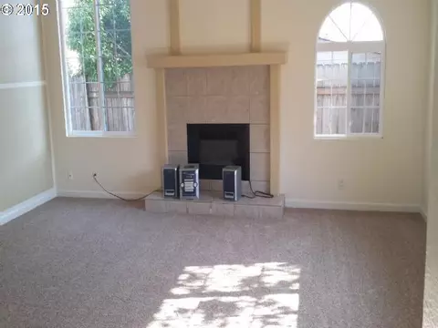 3985 N Clarey St, Eugene, OR 97402 photo 1