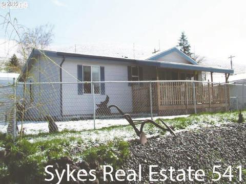 345 Linden Way, Heppner, OR 97836 photo 1