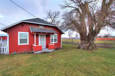 617 E Front, Merrill, OR 97633 photo 2