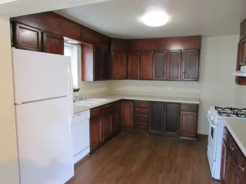 1726 Wall, Klamath Falls, OR 97601 photo 4