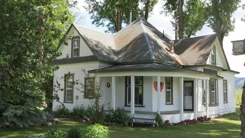 3178 E Langell Vly, Bonanza, OR 97623 photo 1