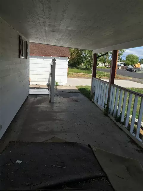 608 E 1st, Merrill, OR 97633 photo 2