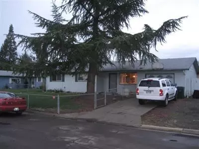 588 Sherman Way, Eagle Point, OR 97524 photo 1