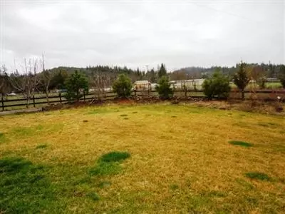 235 Rogue River Dr, Eagle Point, OR 97524 photo 11