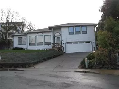 213 Ray St, Phoenix, OR 97535 photo 1