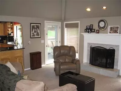 213 Ray St, Phoenix, OR 97535 photo 8