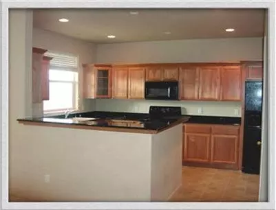 983 Heather Way, Eagle Point, OR 97524 photo 2