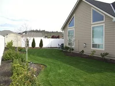 1059 Pumpkin Ridge Dr, Eagle Point, OR 97524 photo 2