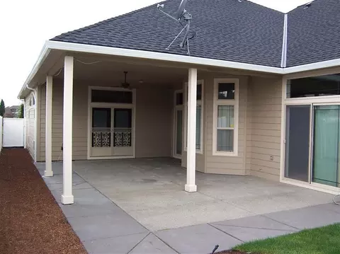 1059 Pumpkin Ridge Dr, Eagle Point, OR 97524 photo 3