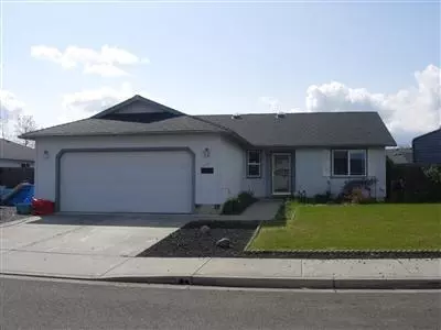 389 Candis Dr, Eagle Point, OR 97524 photo 1