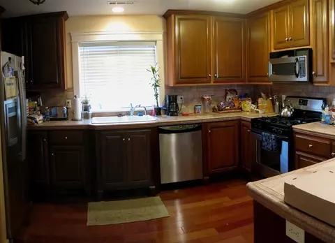 465 Elm St, Phoenix, OR 97535 photo 3
