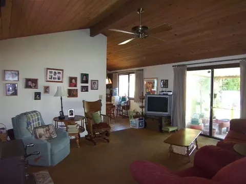 802 W First St, Phoenix, OR 97535 photo 4