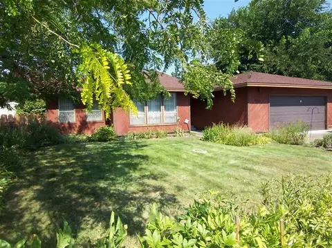 802 W First St, Phoenix, OR 97535 photo 1