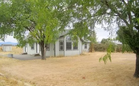 501 Bigham Brown Rd, Eagle Point, OR 97524 photo 1
