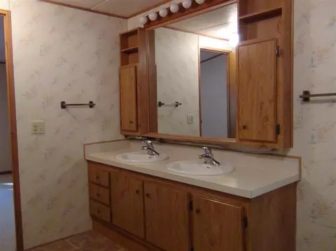372 Tenney Dr, Rogue River, OR 97537 photo 9