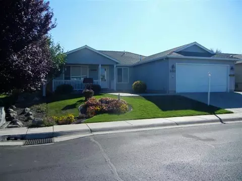 2012 Lara Ln, Central Point, OR 97502 photo 1