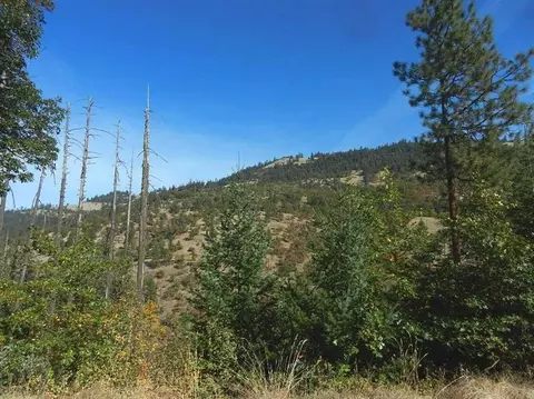 10699 E Antelope Rd, Eagle Point, OR 97524 photo 2
