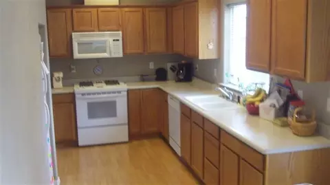 619 Shadow Way, Central Point, OR 97502 photo 8