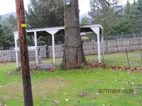 350 Summit Loop, Grants Pass, OR 97527 photo 3