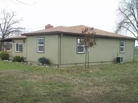 424 E Gregory Rd, Central Point, OR 97502 photo 2