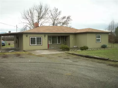 424 E Gregory Rd, Central Point, OR 97502 photo 1