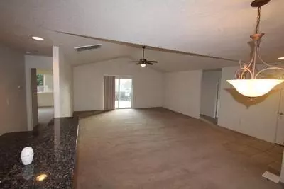 959 Crystal Dr, Eagle Point, OR 97524 photo 4