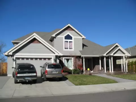 593 Arrowhead Trl, Eagle Point, OR 97524 photo 1