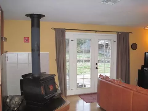 106 Elm St, Phoenix, OR 97535 photo 1