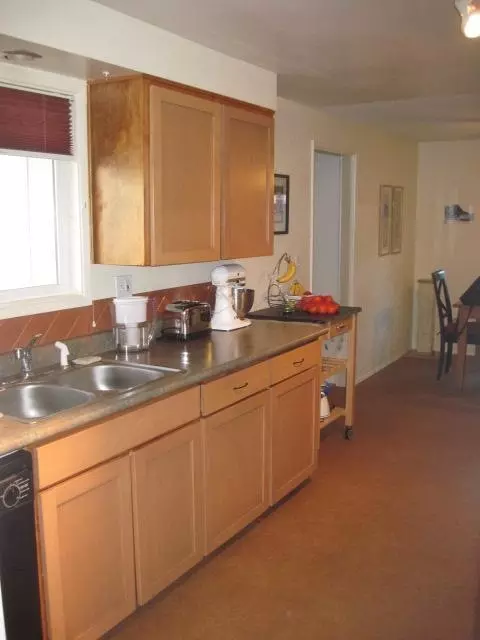 106 Elm St, Phoenix, OR 97535 photo 4