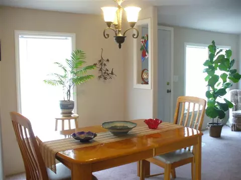 254 Tracy Ave, Eagle Point, OR 97524 photo 3