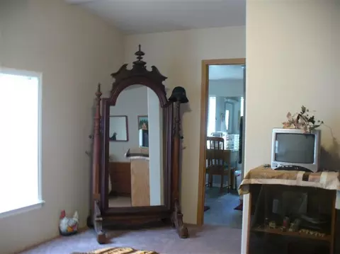 254 Tracy Ave, Eagle Point, OR 97524 photo 6