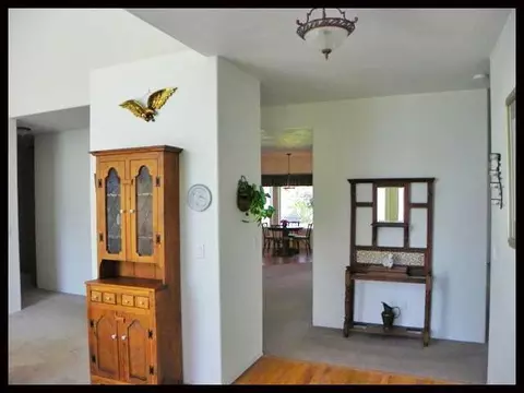 404 Meadowbrook Dr, Central Point, OR 97502 photo 4