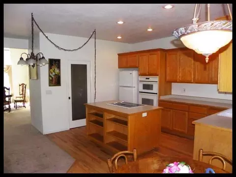 404 Meadowbrook Dr, Central Point, OR 97502 photo 7