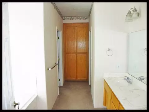 404 Meadowbrook Dr, Central Point, OR 97502 photo 9