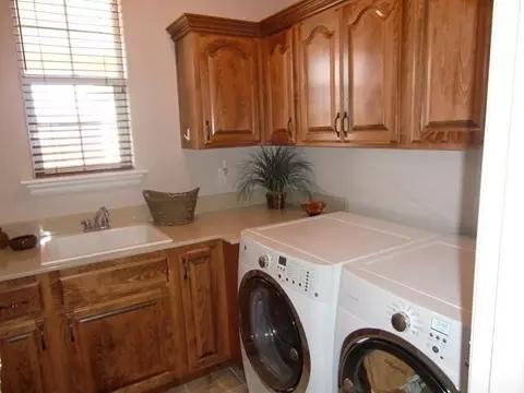 630 Barton, Eagle Point, OR 97524 photo 12