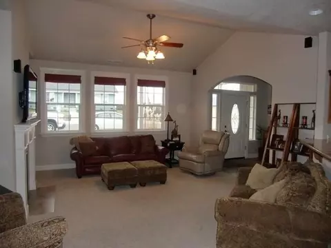 630 Barton, Eagle Point, OR 97524 photo 6