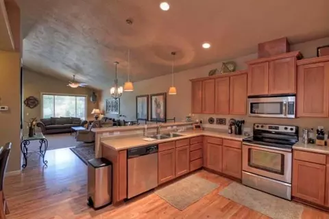 1110 Rustler Peak, Central Point, OR 97502 photo 4