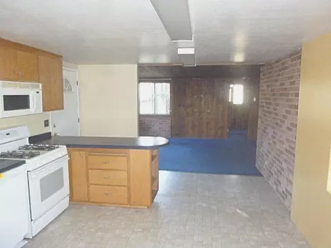 2280 Laurel Rd, Cave Junction, OR 97523 photo 2