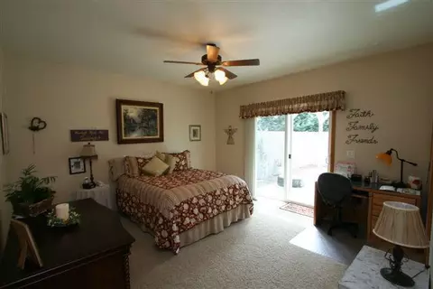 157 Orchardview Ave, Central Point, OR 97502 photo 8