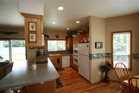 157 Orchardview Ave, Central Point, OR 97502 photo 5