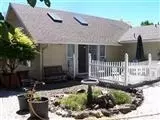 804 W First St, Phoenix, OR 97535 photo 4