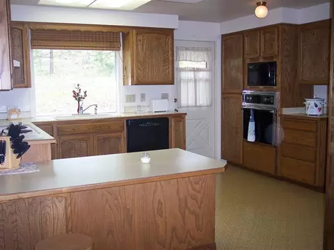 901 Rogue River Dr, Eagle Point, OR 97524 photo 7