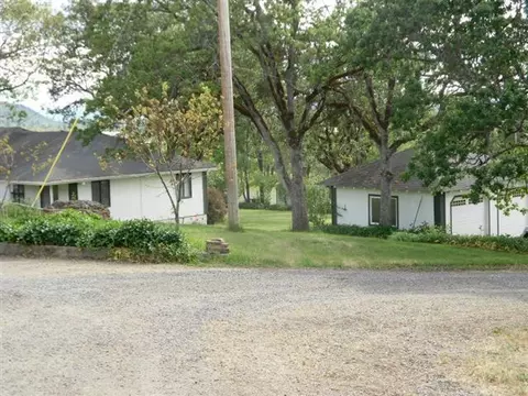 15644 Hwy 62, Eagle Point, OR 97524 photo 2